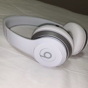 Beats Solo Wireless Headphones